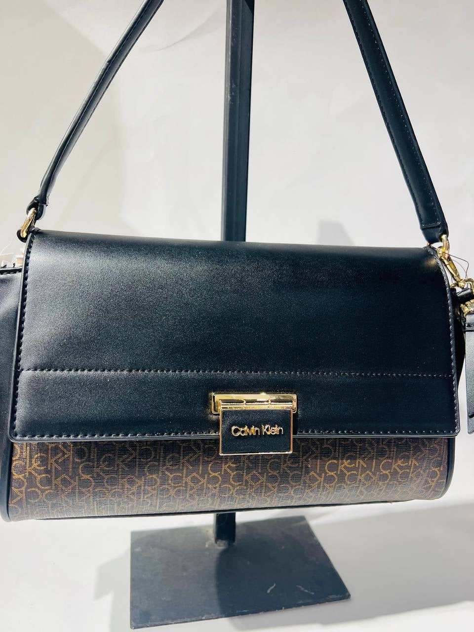 Calvin Klein shoulder bag whith wallet