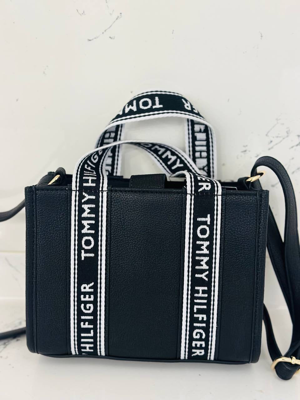 tommy hilfiger bag