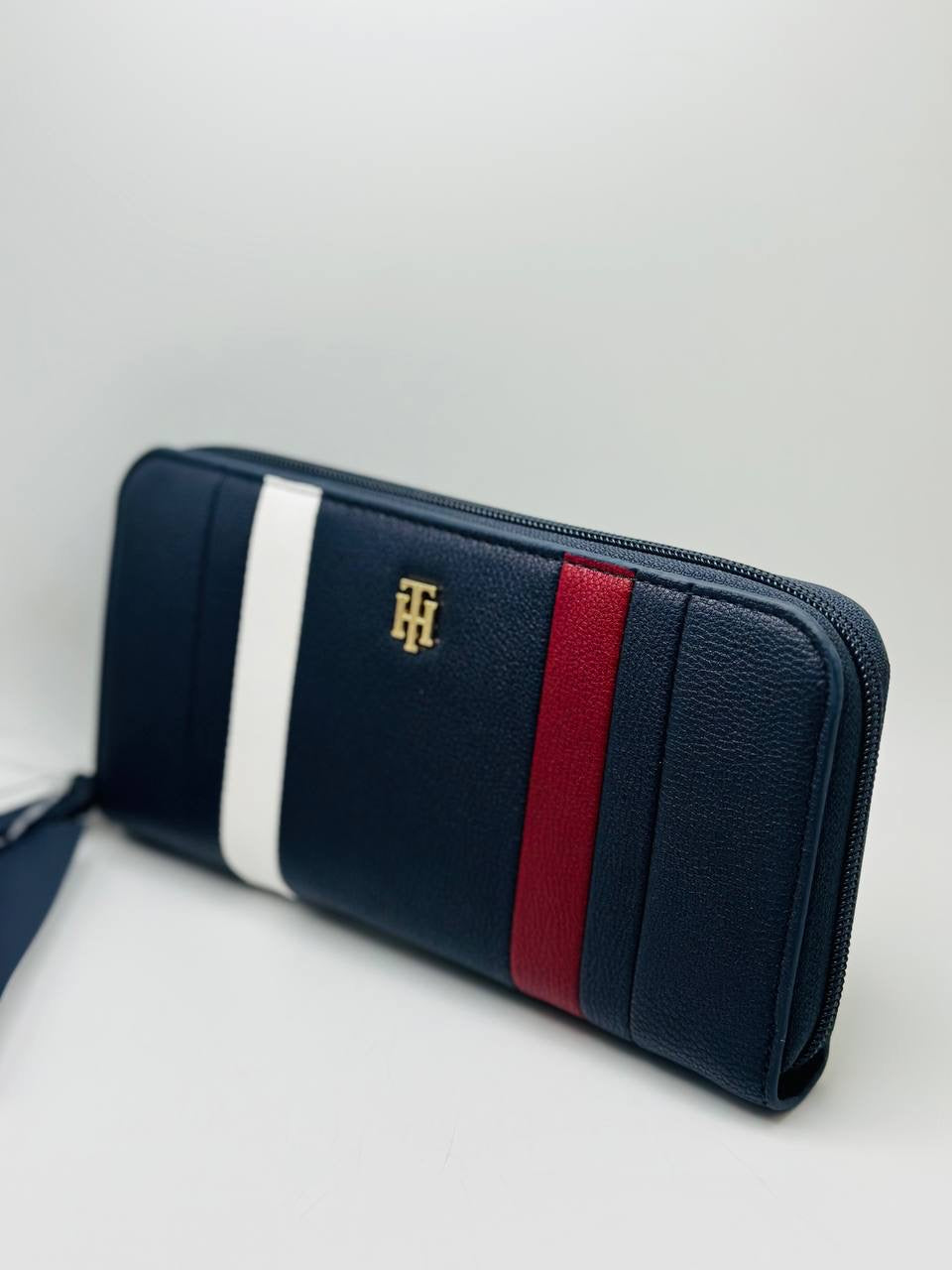Tommy Hilfiger wallet