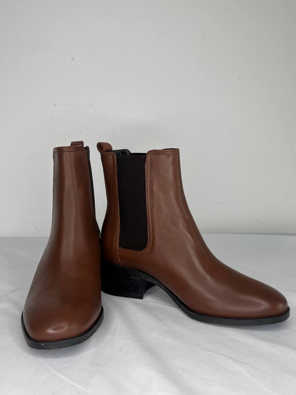 Kenneth Cole reaction boots size 37