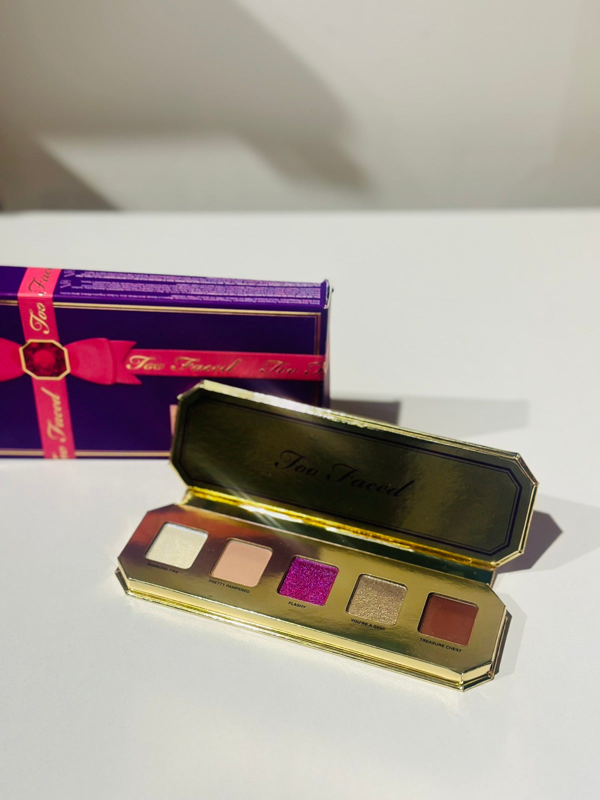 Too faced you’re a gem set