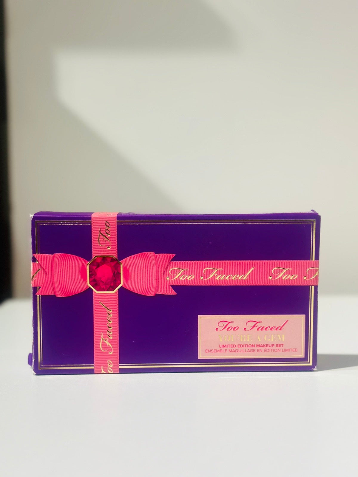 Too faced you’re a gem set