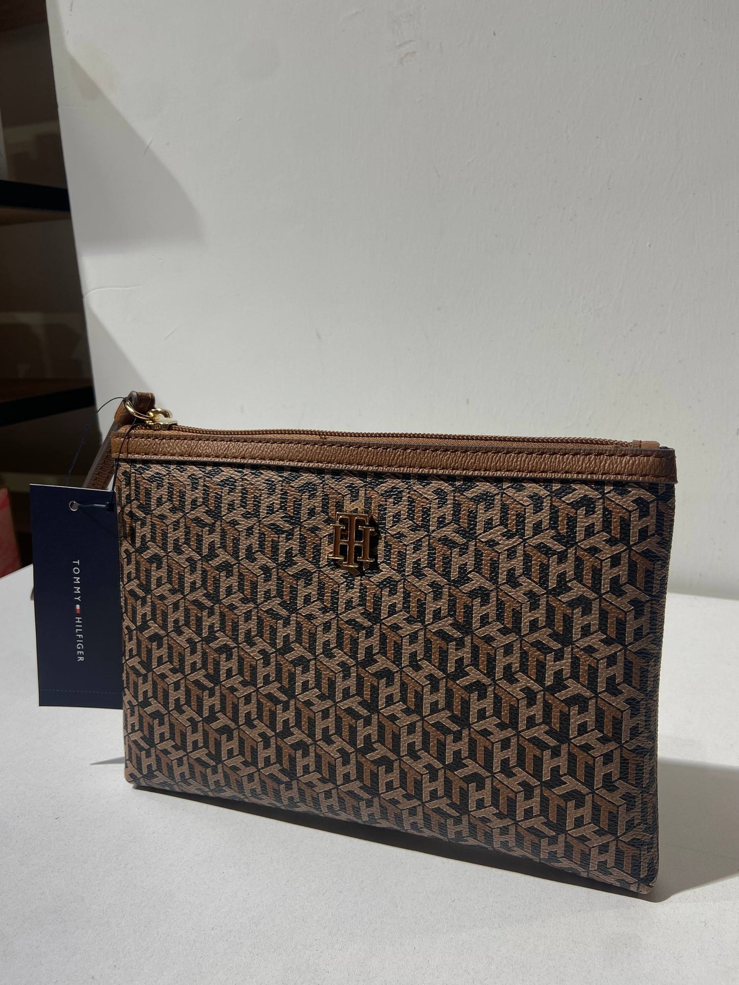 Tommy Hilfiger wallet (hand bag)