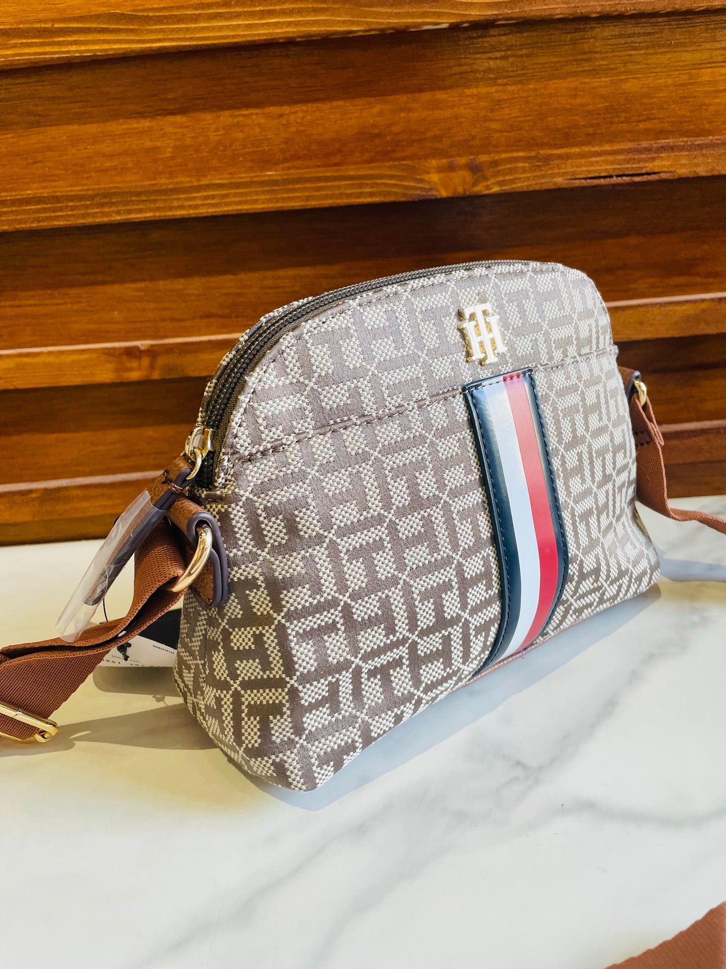 Tommy Hilfiger bag