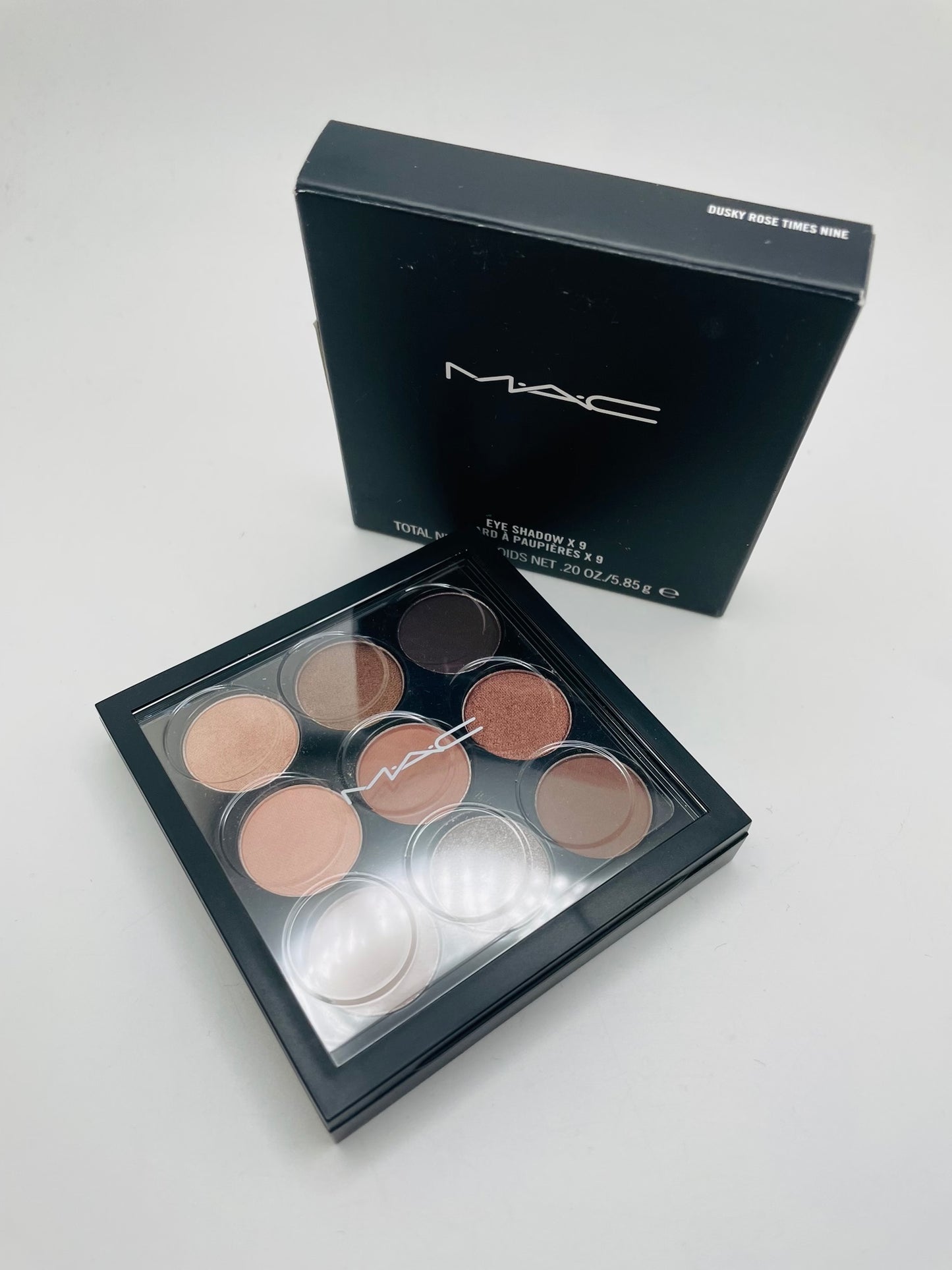 Mac  dusky rose times nine eye shadow pallet