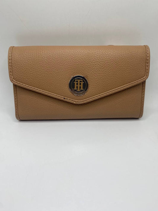 Tommy Hilfiger wallet brown