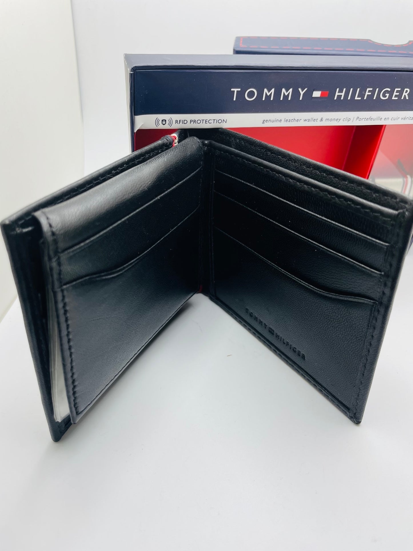 Tommy Hilfiger wallet set