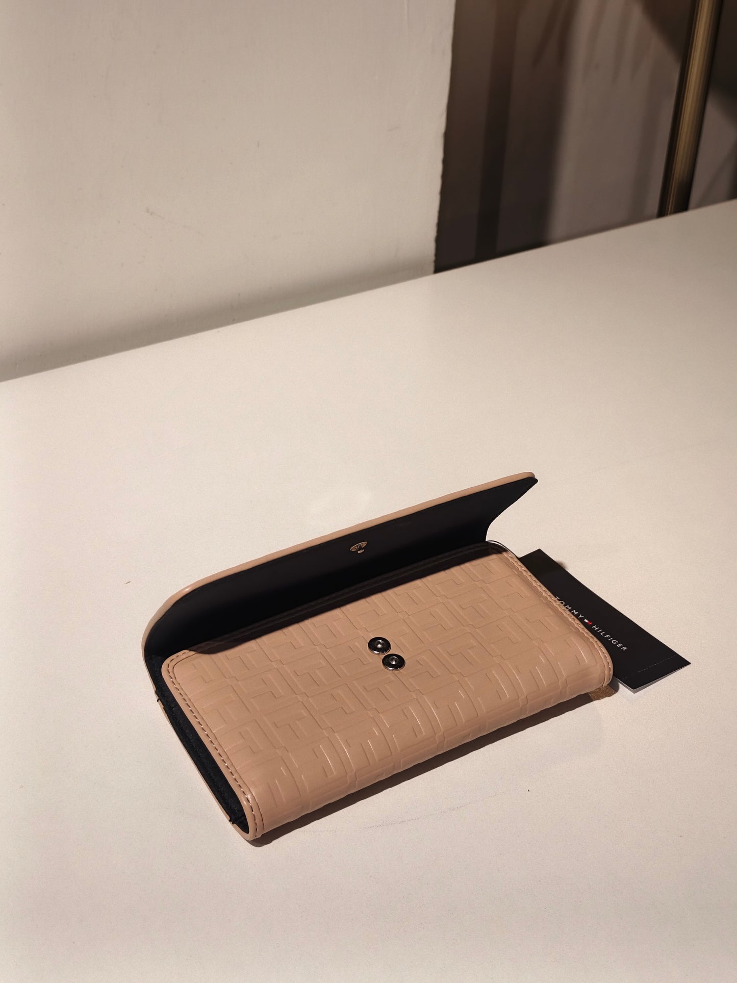 Tommy Hilfiger wallet