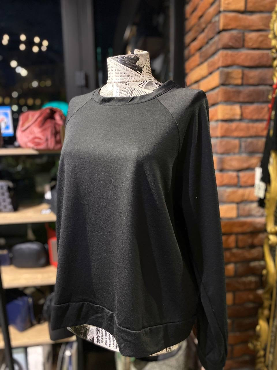 Dkny sweater size medium