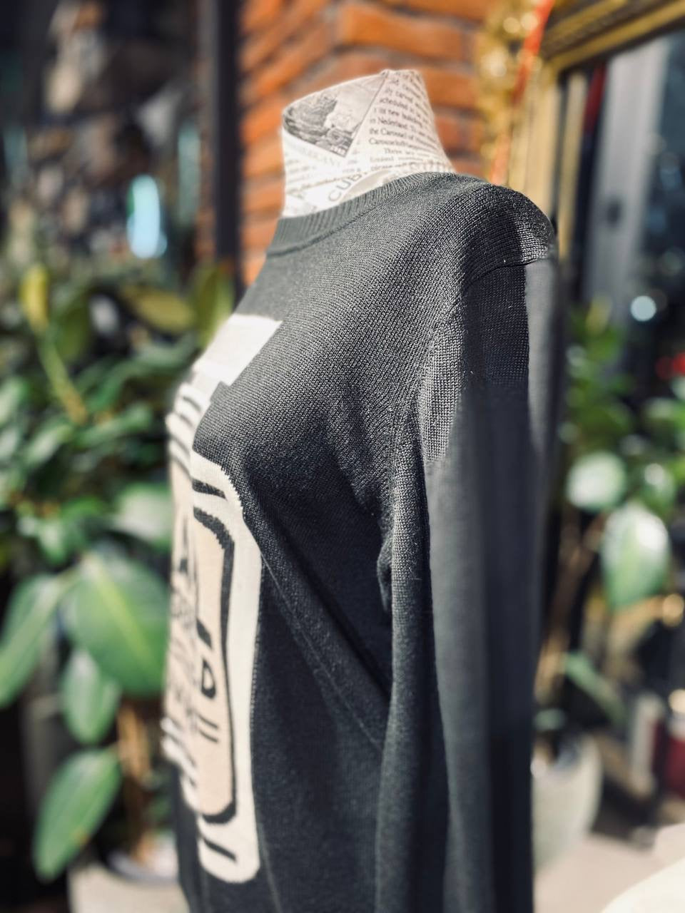 karl lagerfeld sweater size medium