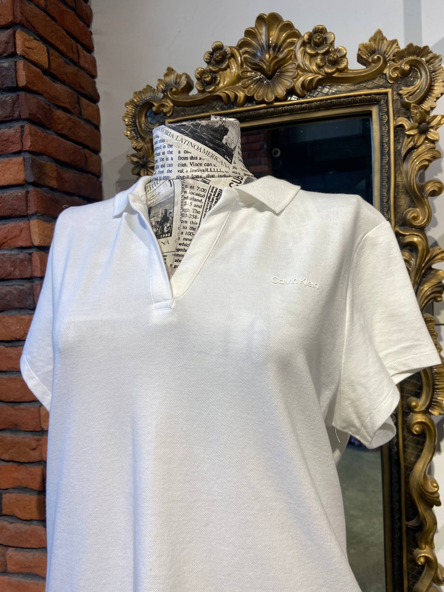 Tommy Hilfiger shirt size large