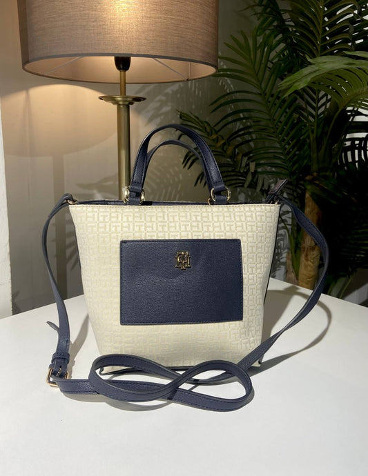 Tommy Hilfiger bag