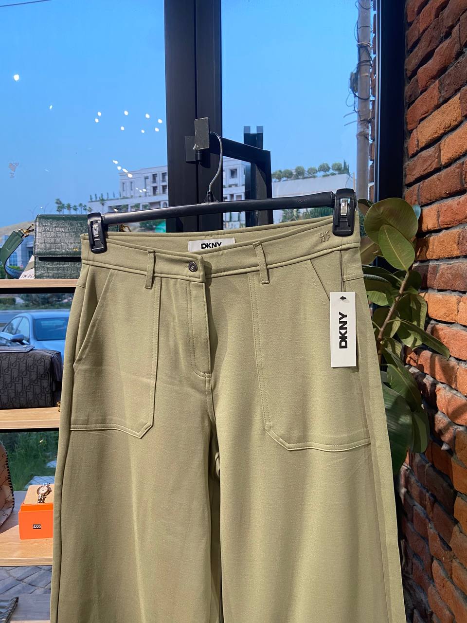 Dkny womens pant size medium