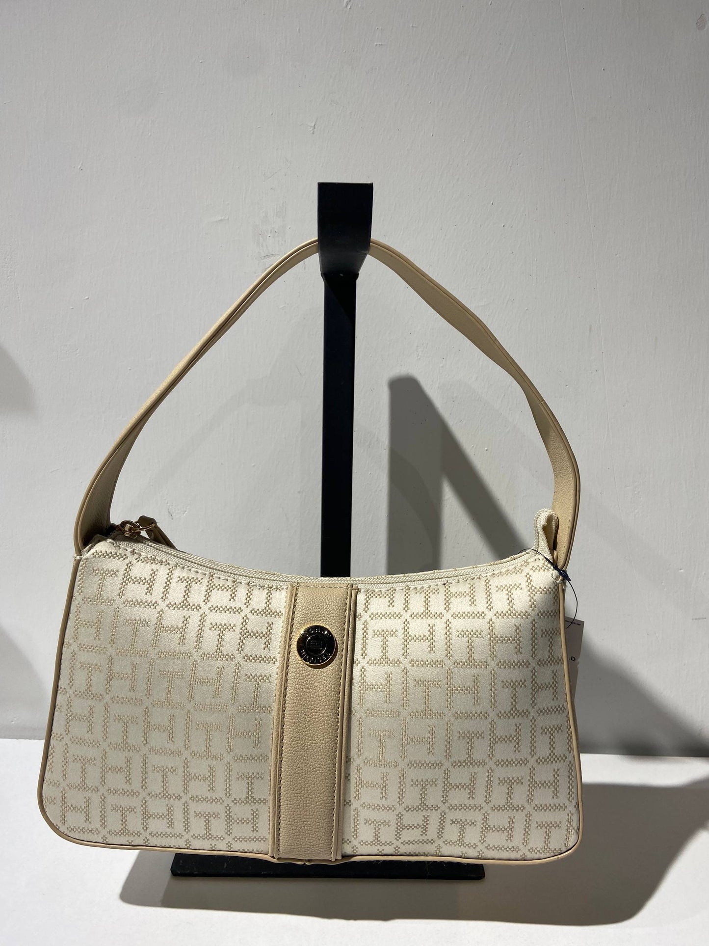 Tommy Hilfiger bag