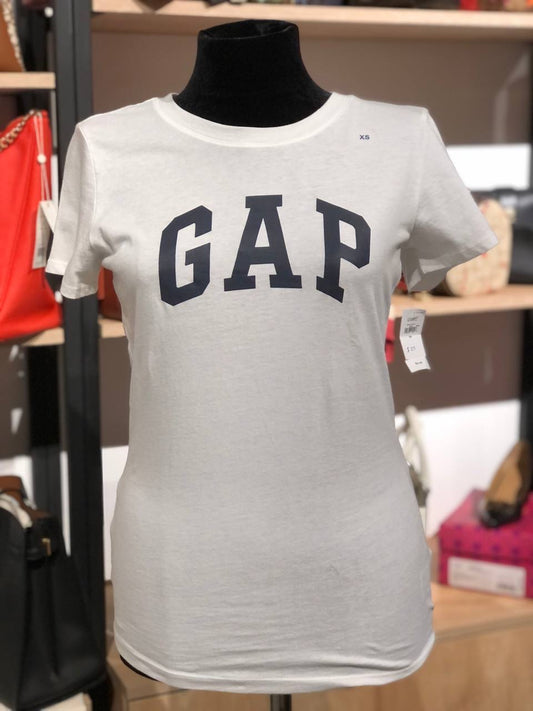 Gap shirt