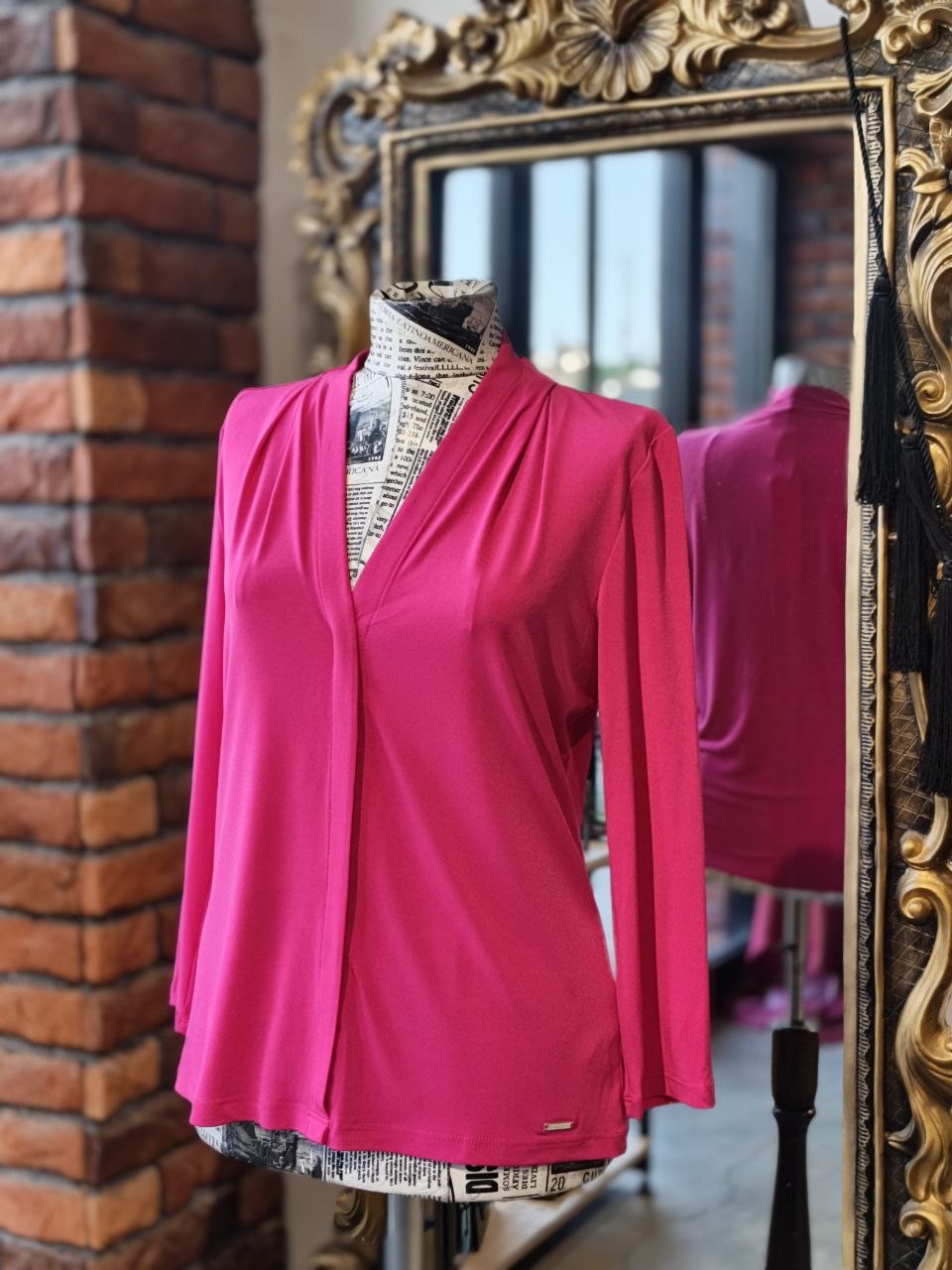 Calvin Klein top size small