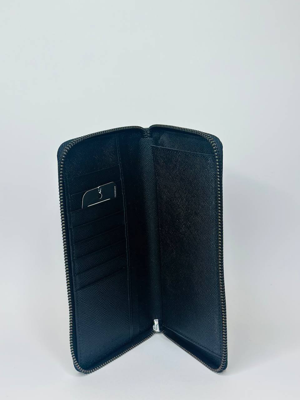 Armani exchange wallet