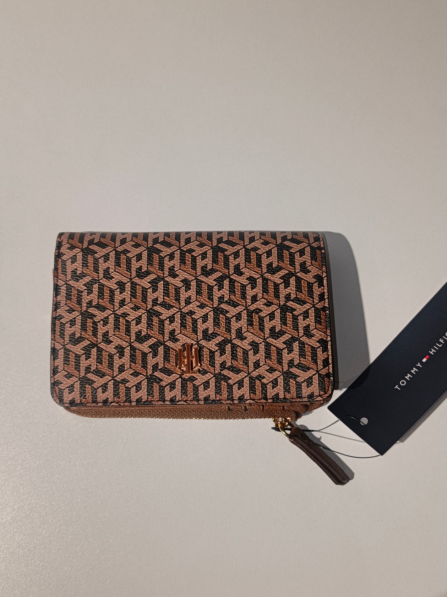 Tommy Hilfiger wallet
