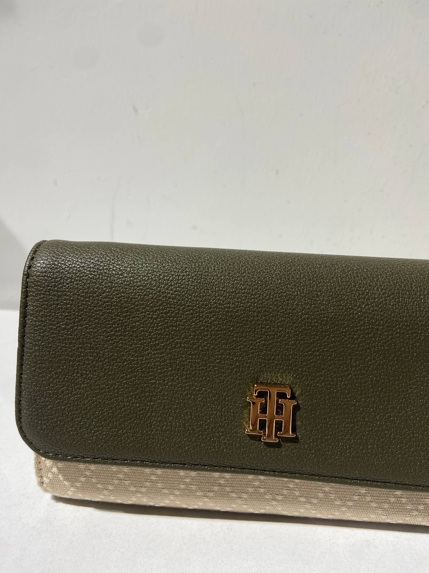 Tommy Hilfiger wallet
