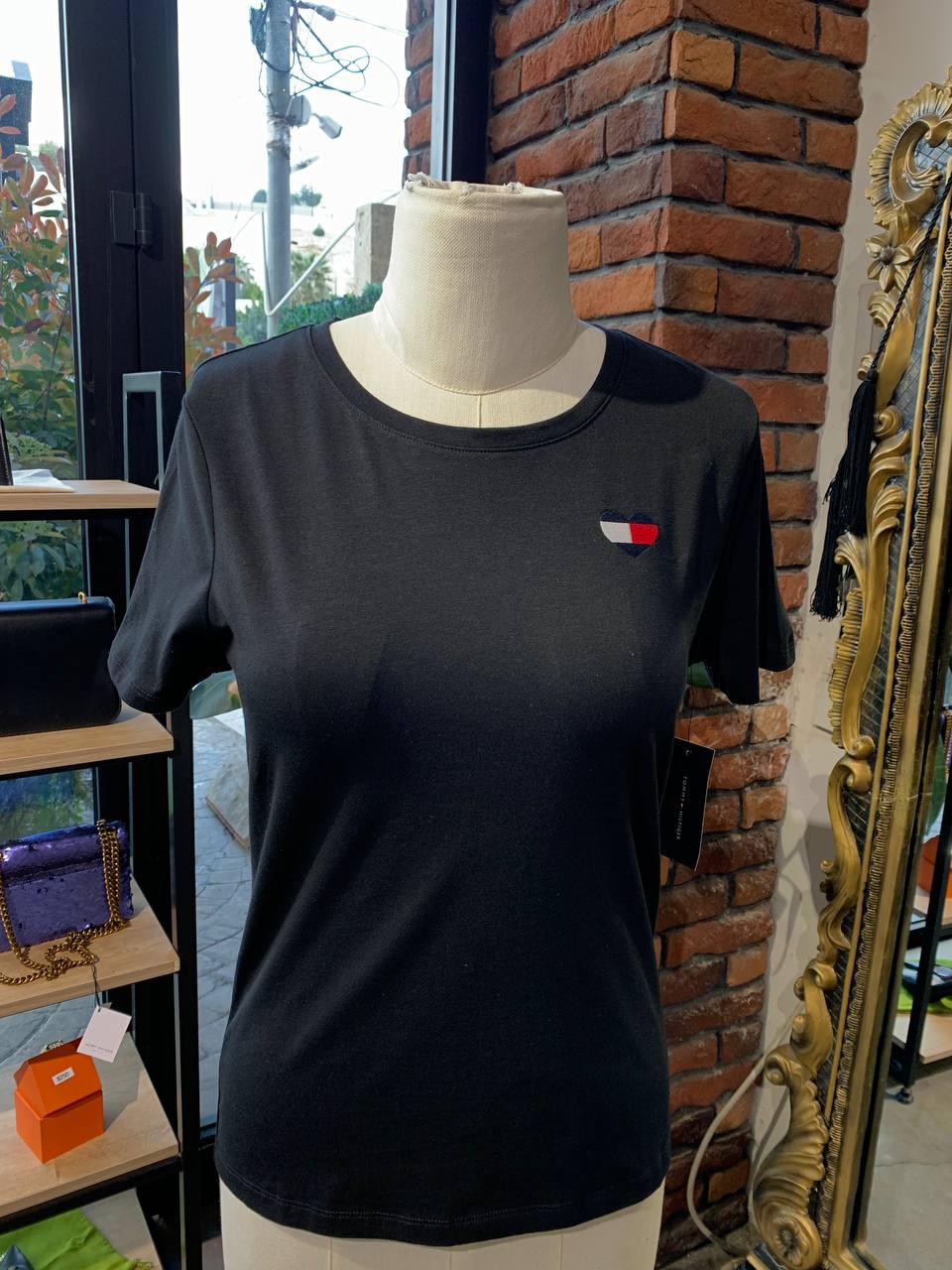 Tommy shirt