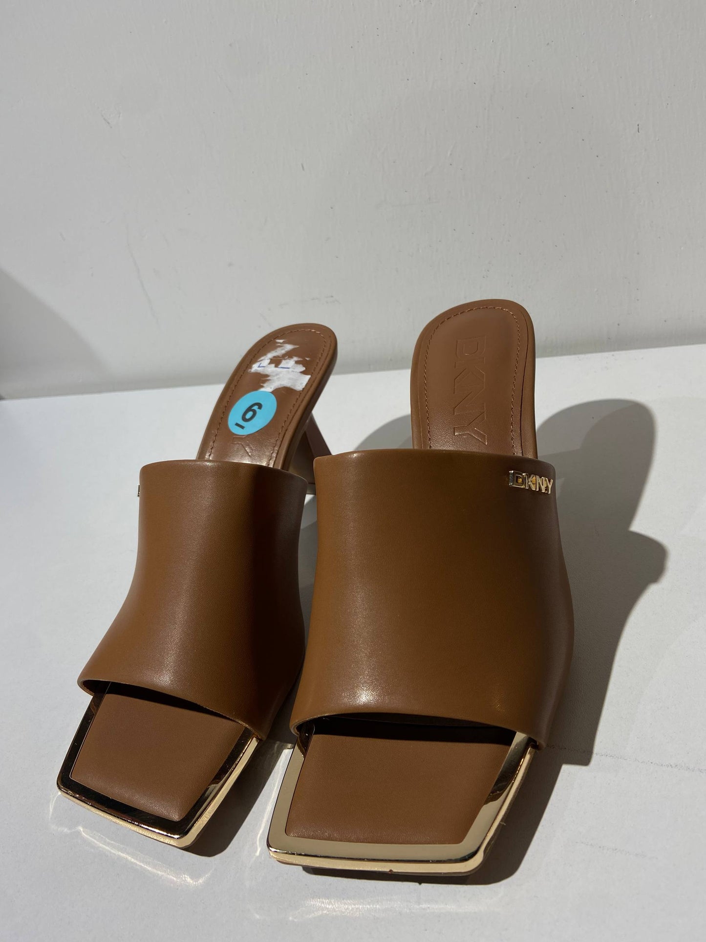 Dkny sandal