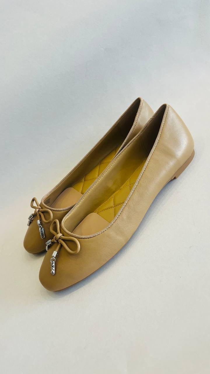 Michael kors shoes size 37.5