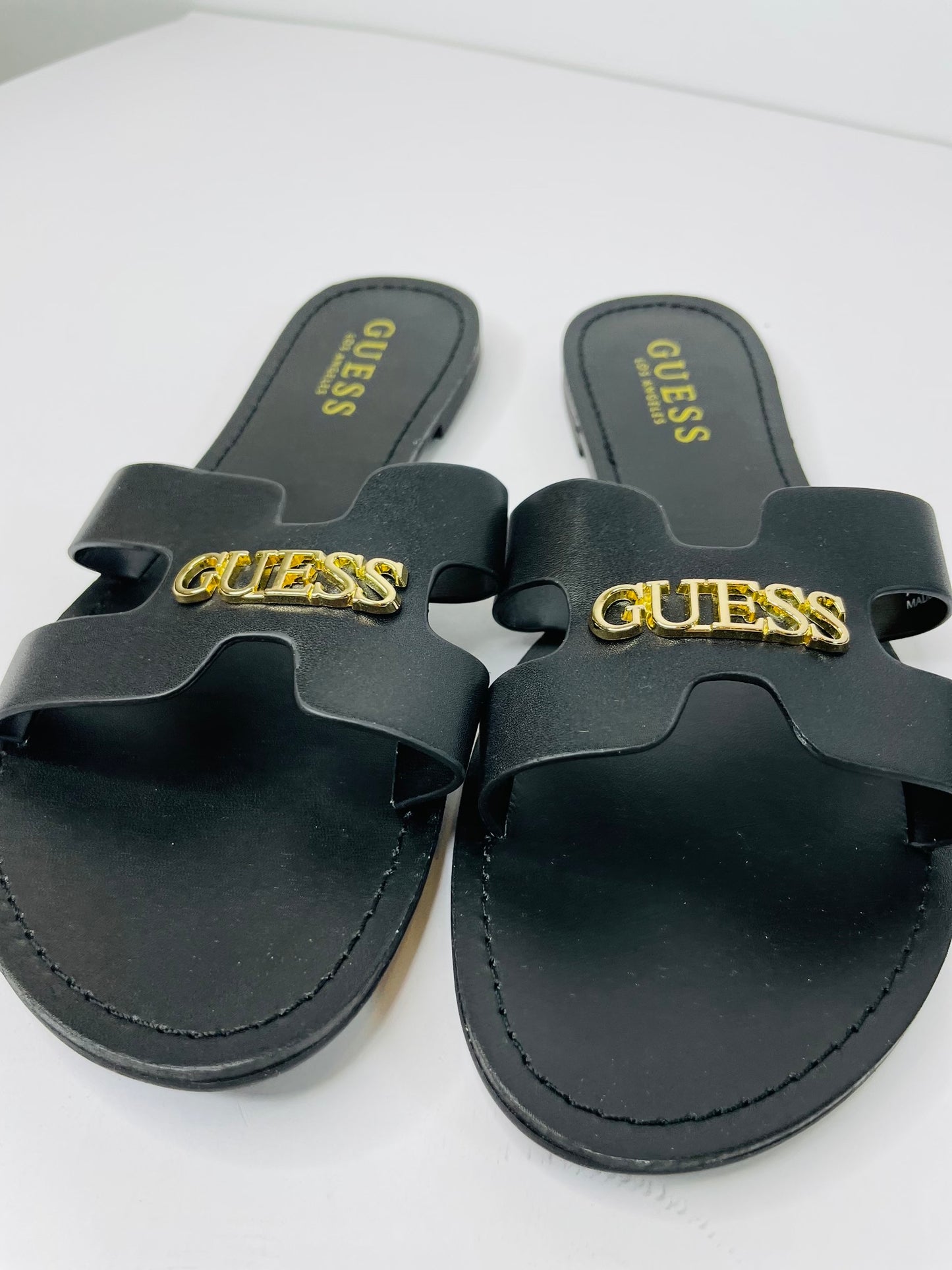 Guess sandal