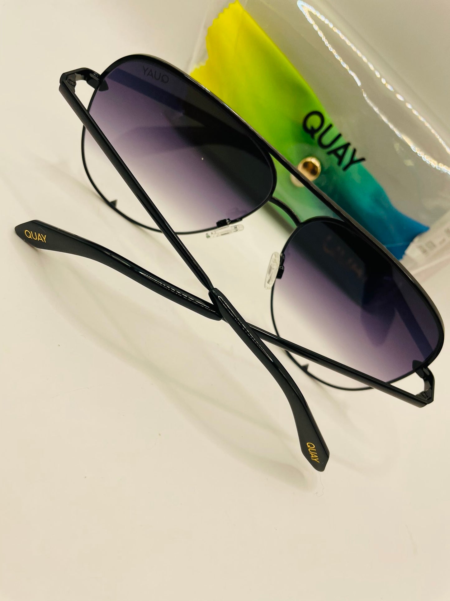 Quay sunglass