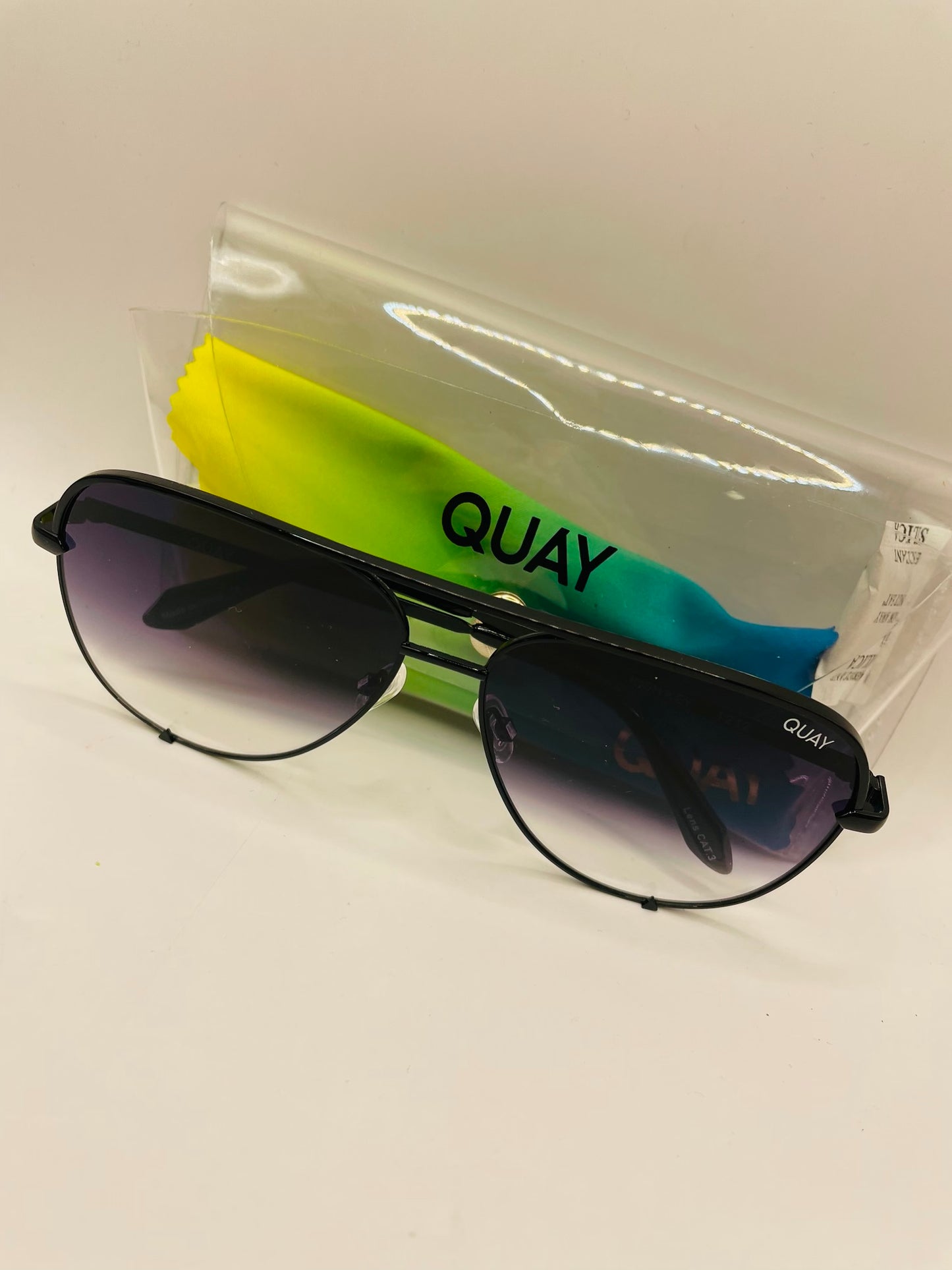 Quay sunglass