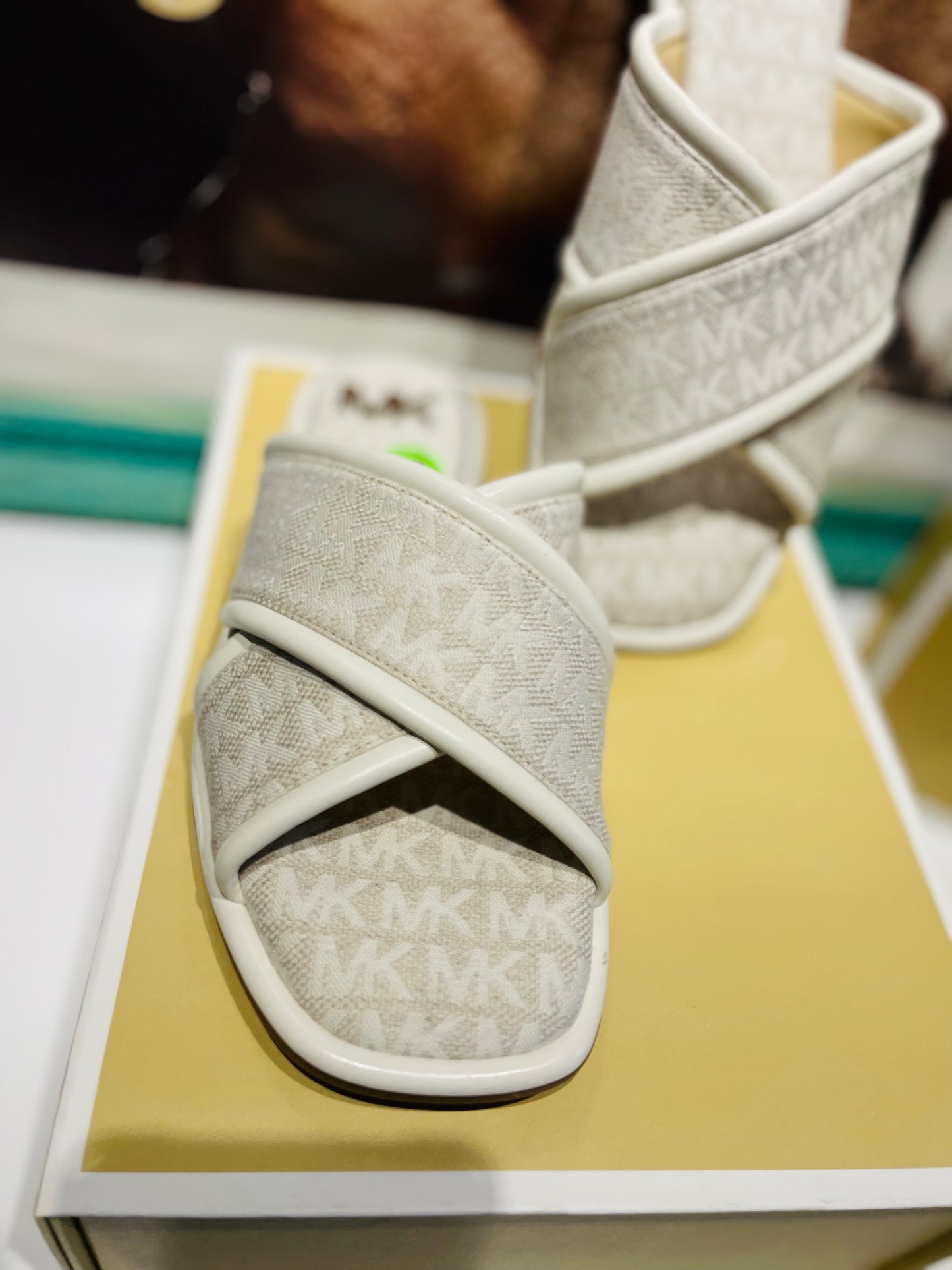 Michael kors sandal