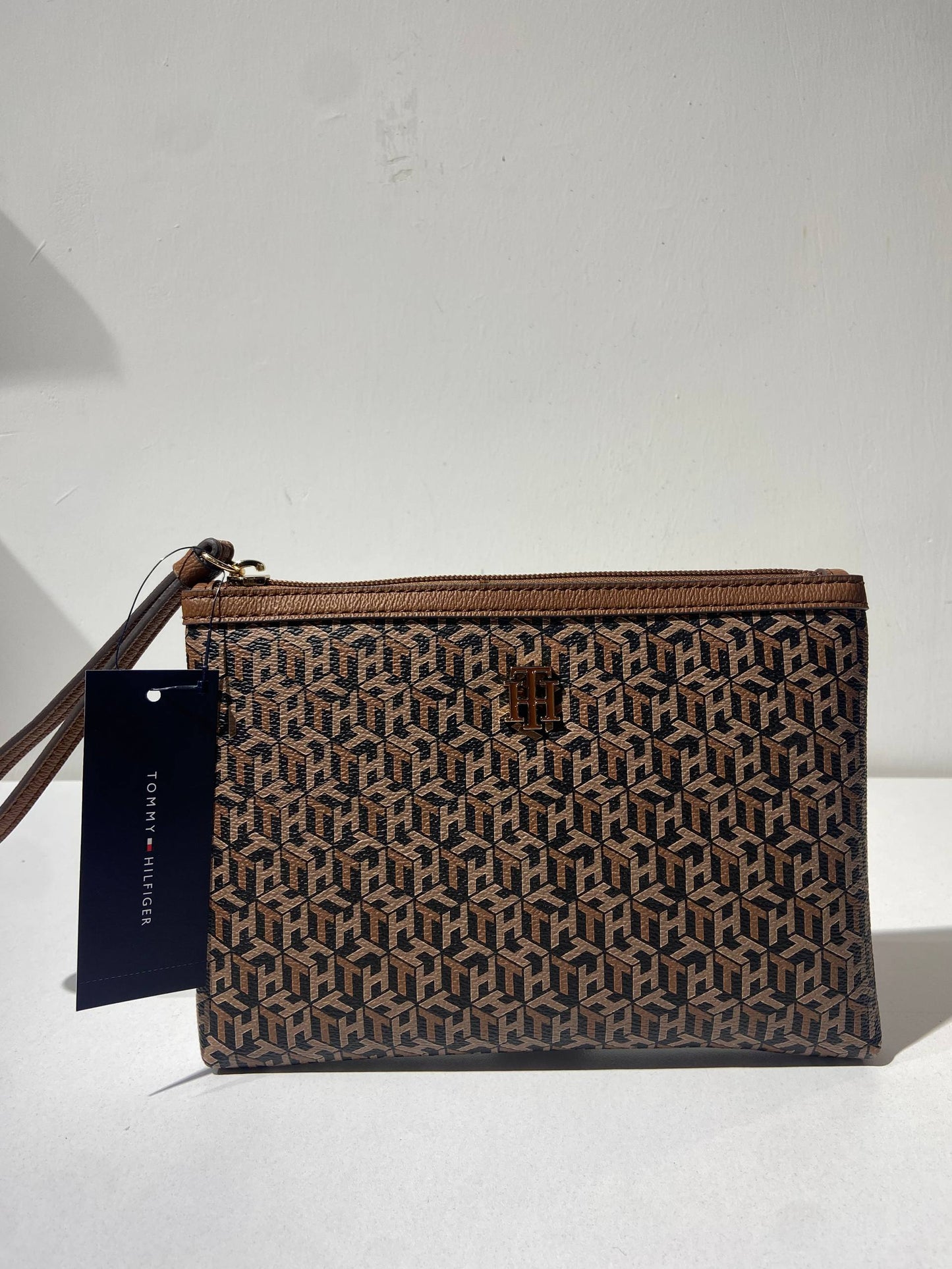 Tommy Hilfiger wallet (hand bag)