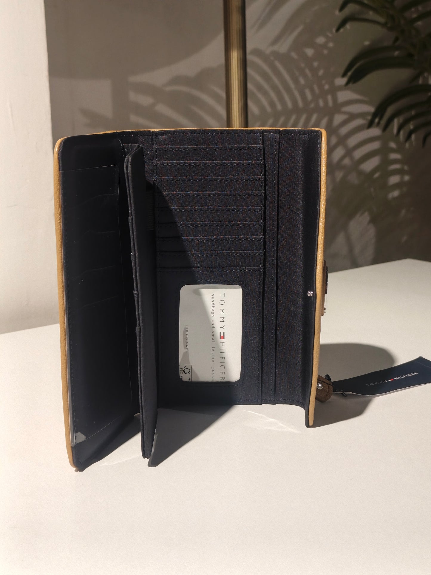 Tommy Hilfiger wallet