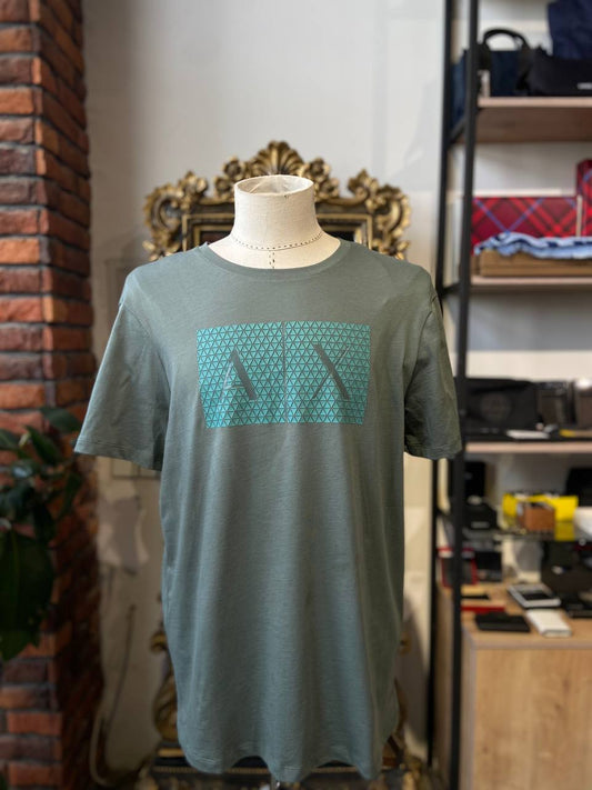 Armani Exchange shirt
Size: XL
1 3adad