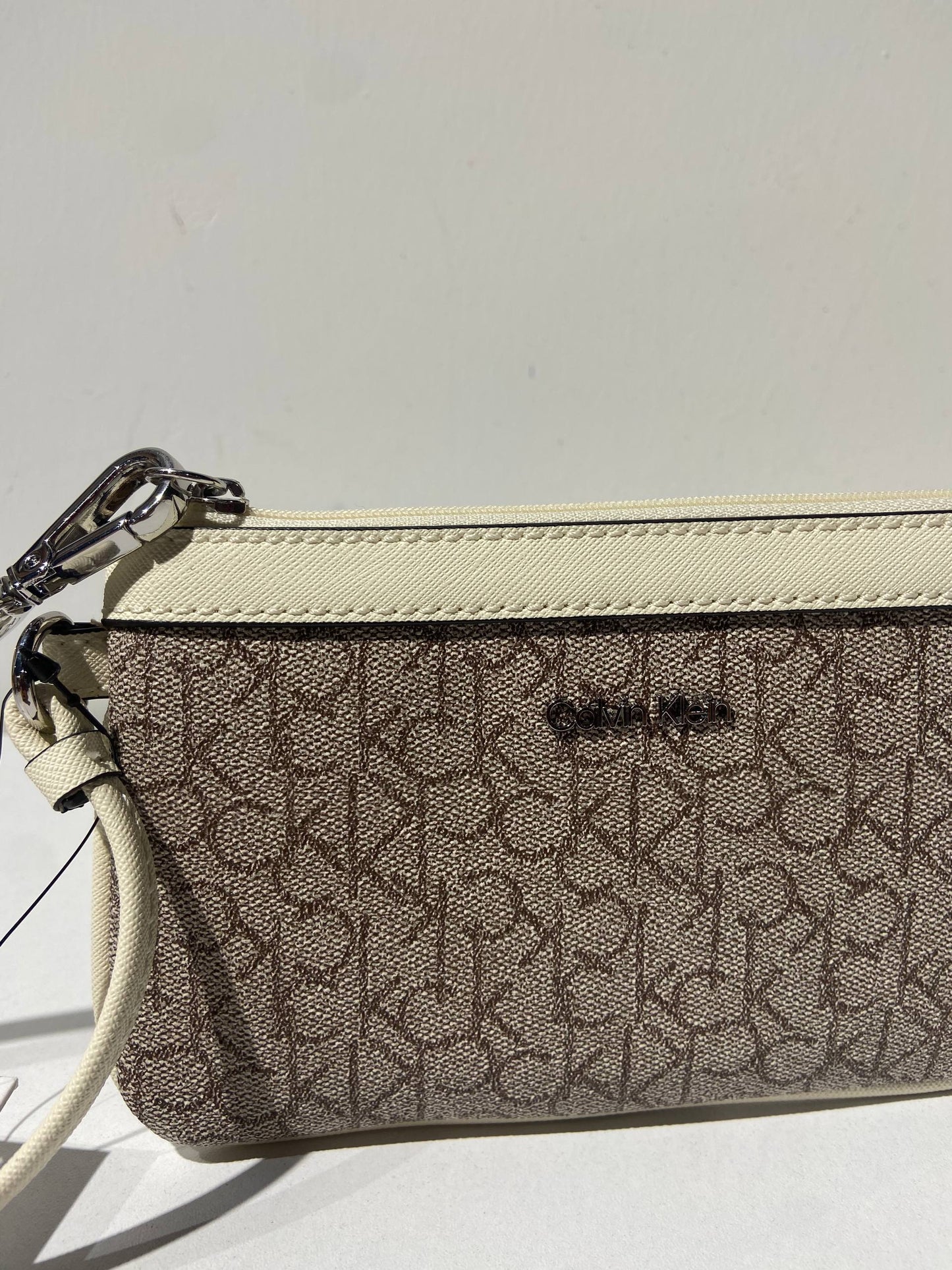 Calvin klein wallet (hand bag)