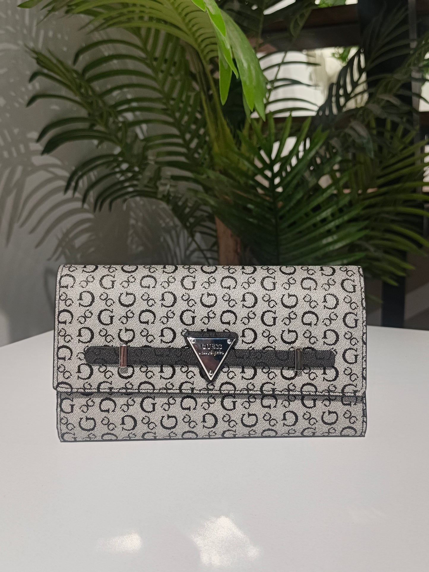 Guess wallet