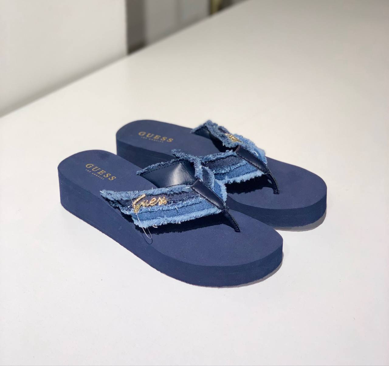 Guess sandal