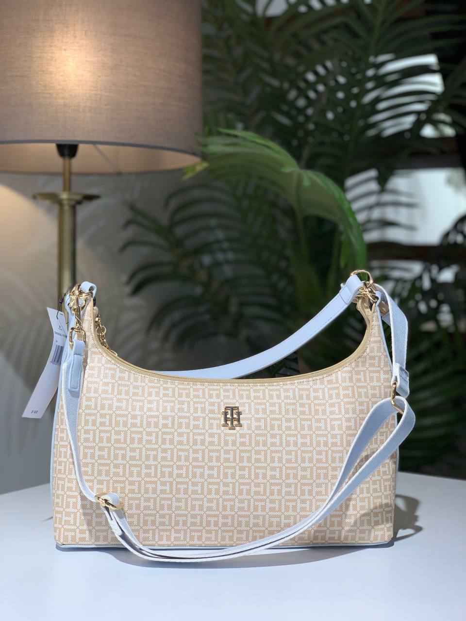 Tommy Hilfiger bag
