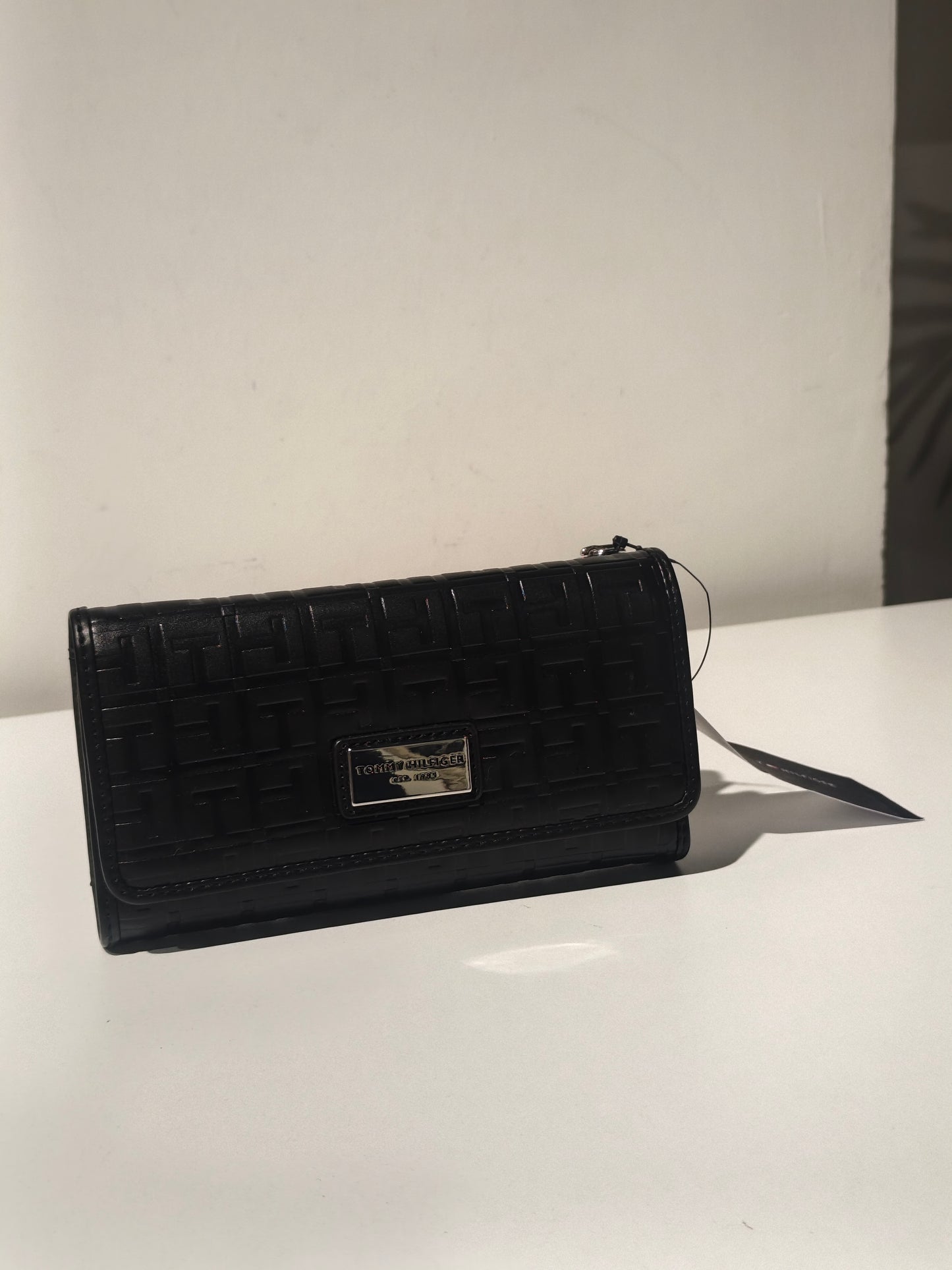 Tommy Hilfiger wallet