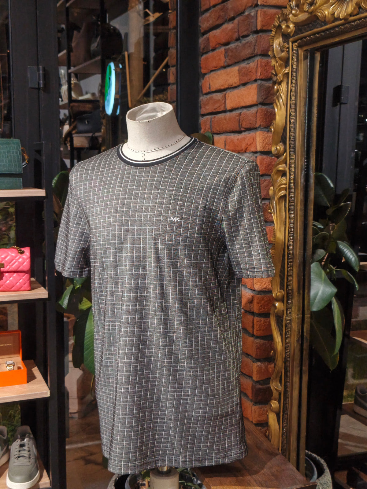 Michael kors shirt size Medium