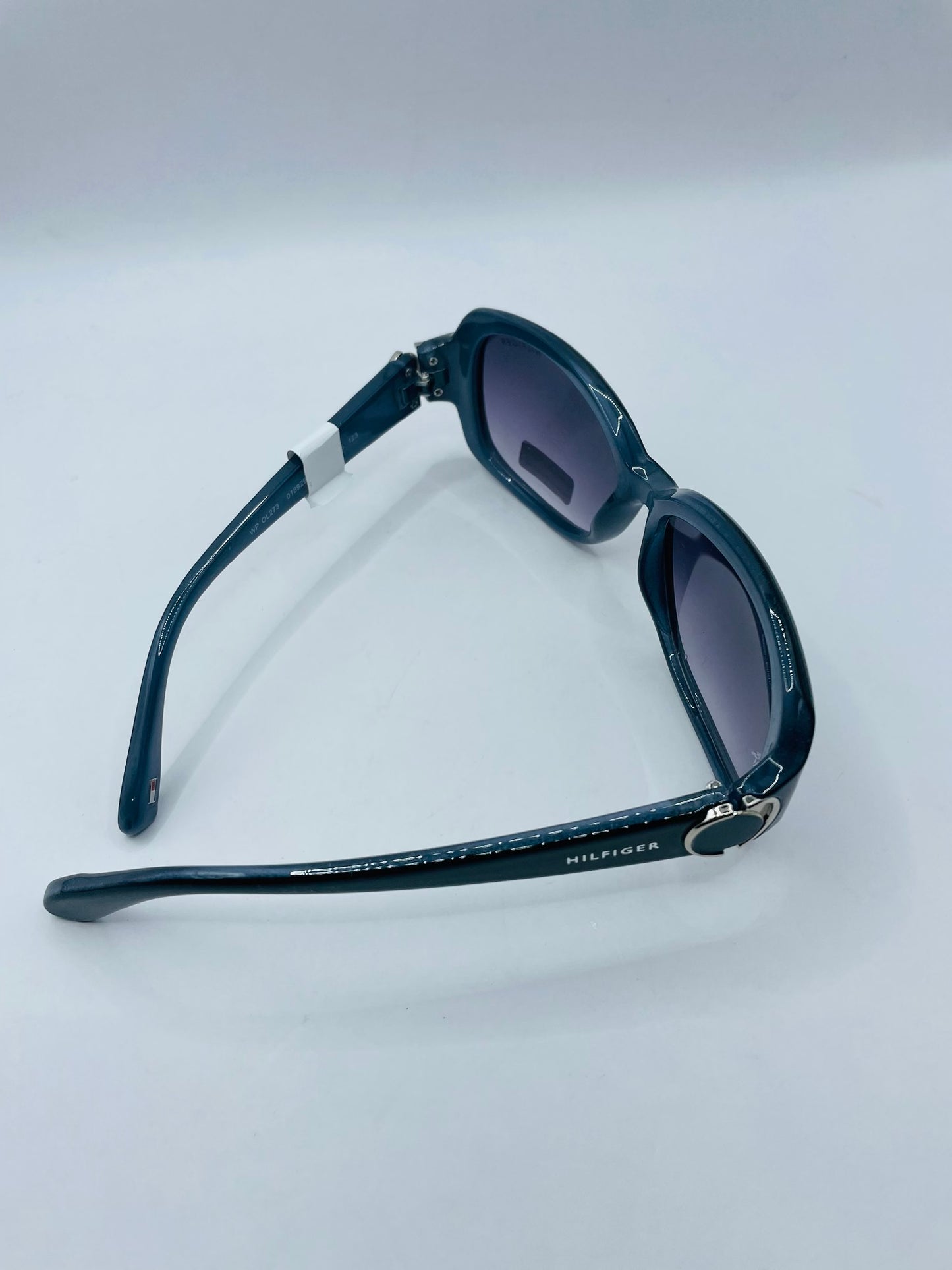 Tommy Hilfiger sunglass