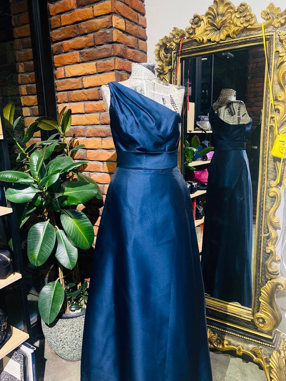 Alfred sung dress size 2