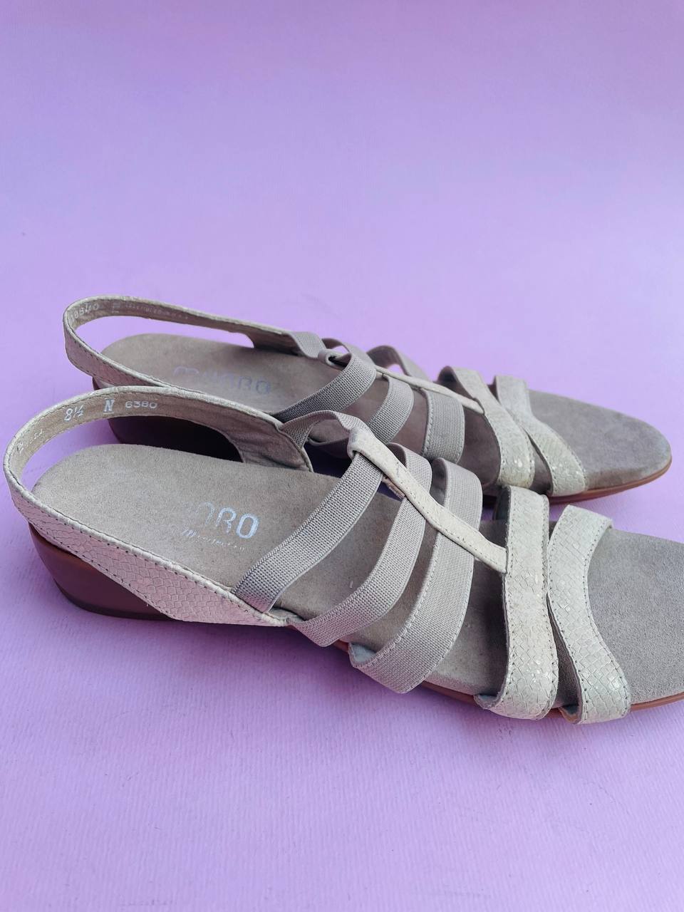 Munro sandal size 8.5