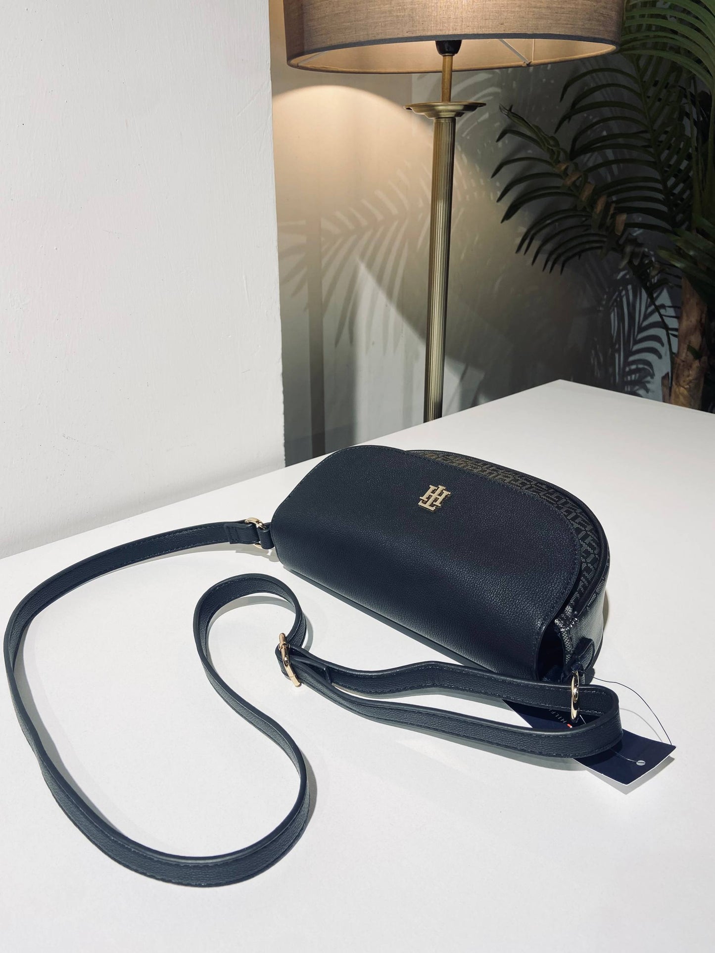 Tommy Hilfiger bag