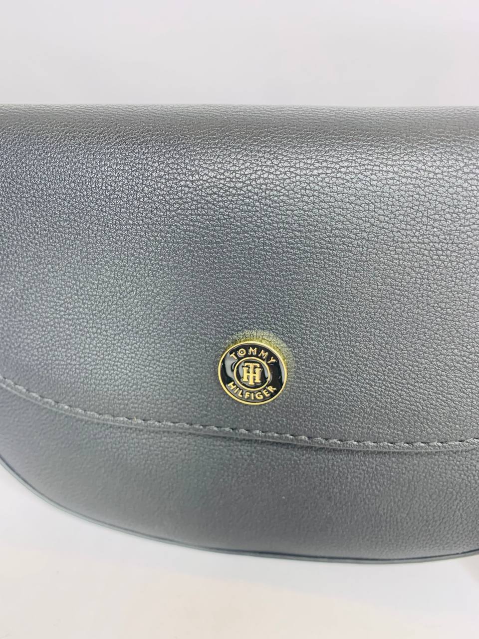 Tommy Hilfiger bag