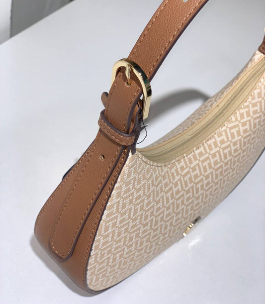 Tommy Hilfiger bag