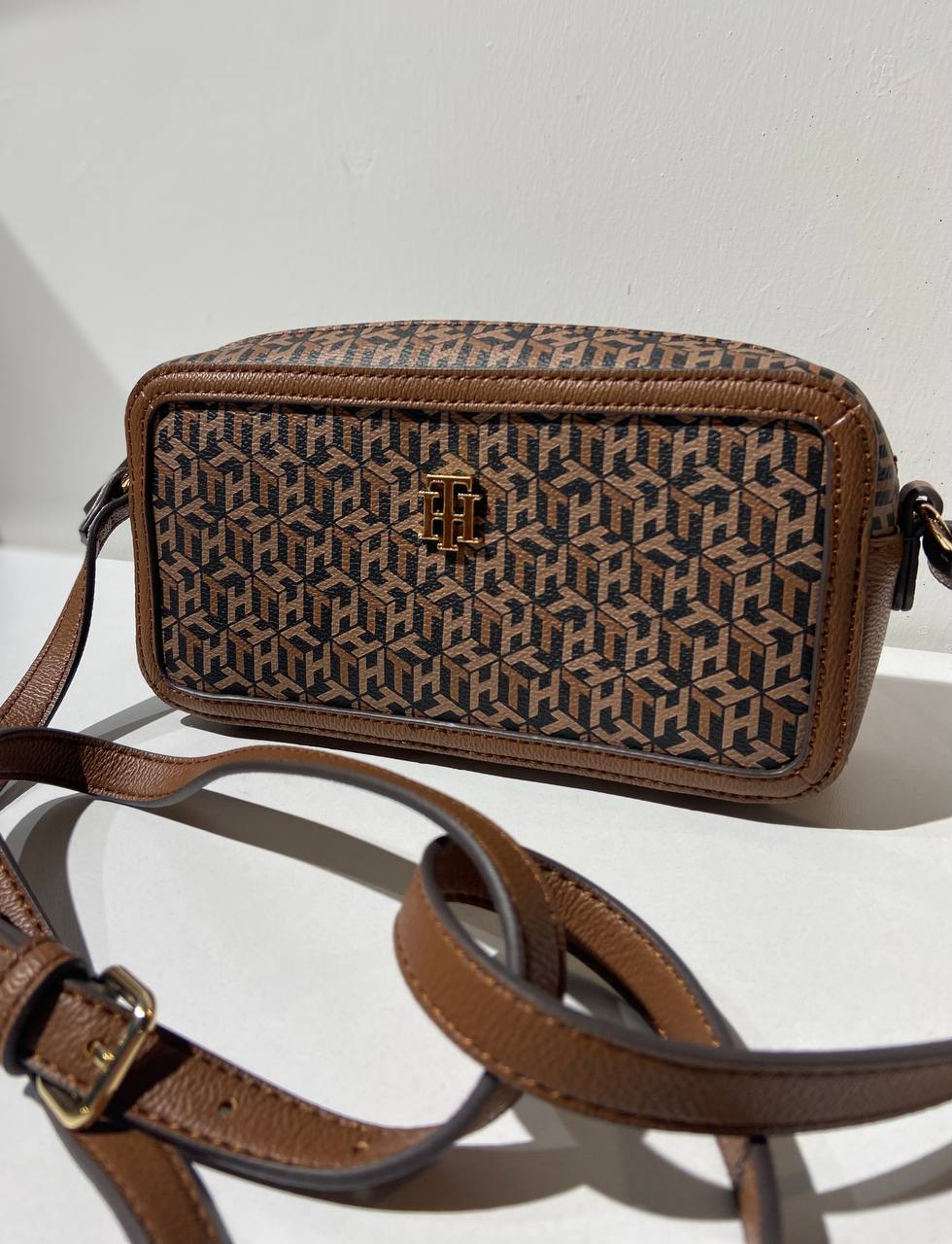 Tommy Hilfiger bag