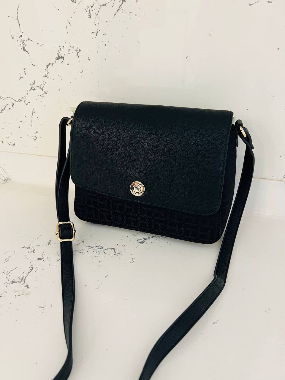 Tommy Hilfiger cross bag