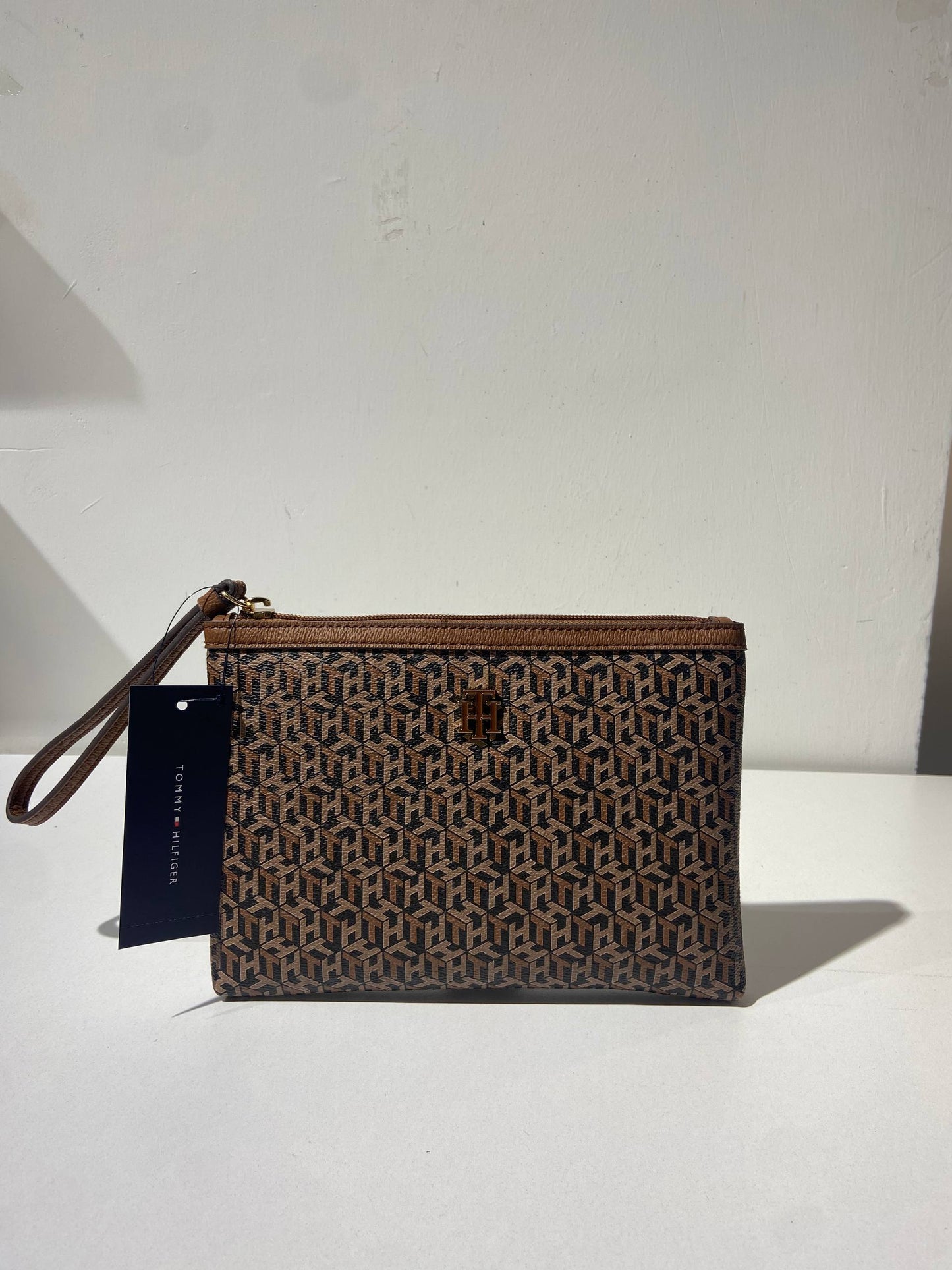 Tommy Hilfiger wallet (hand bag)
