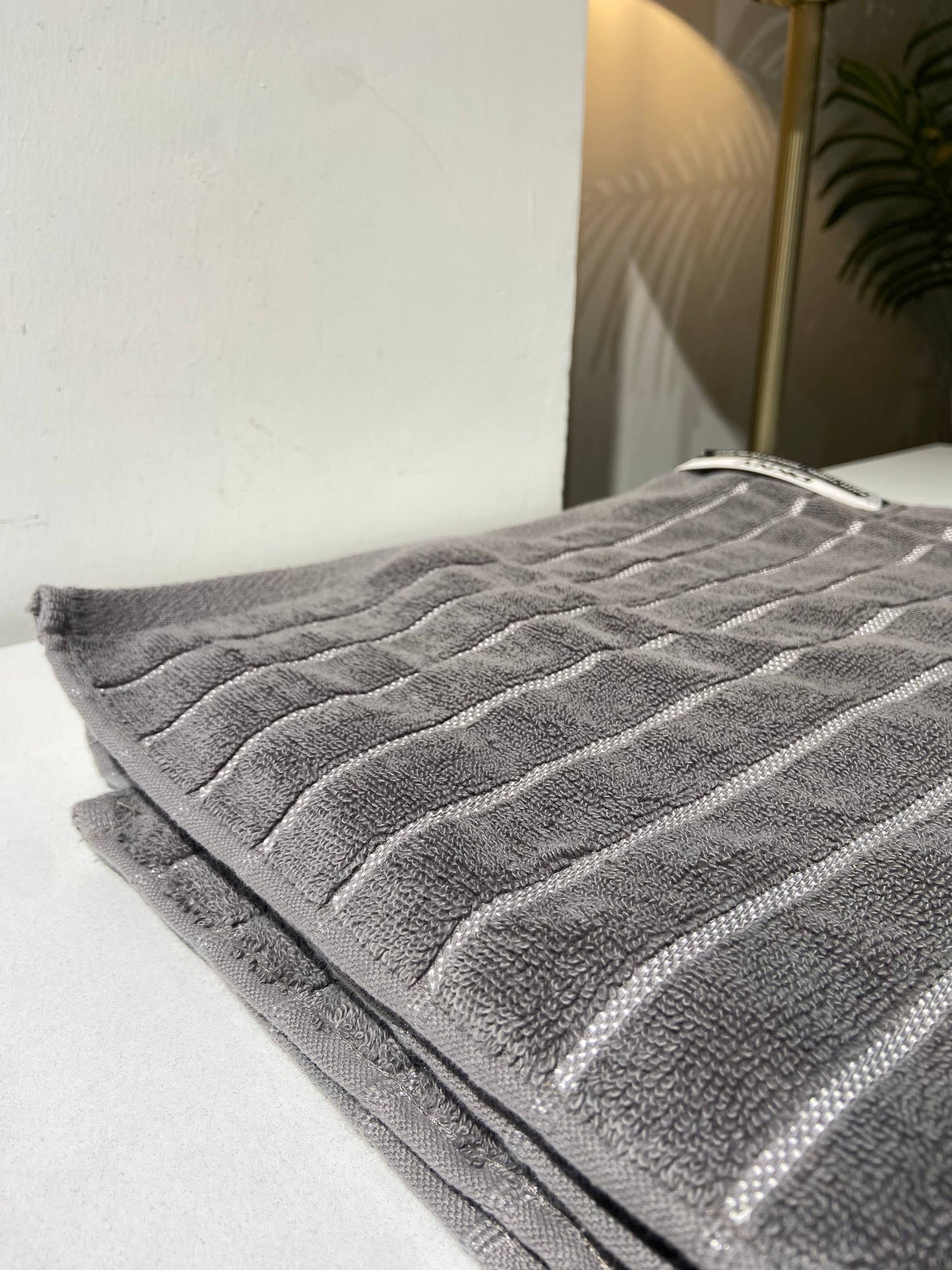 Dkny bath towel