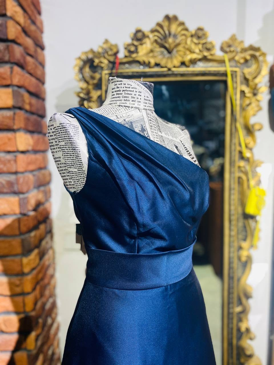 Alfred sung dress size 2